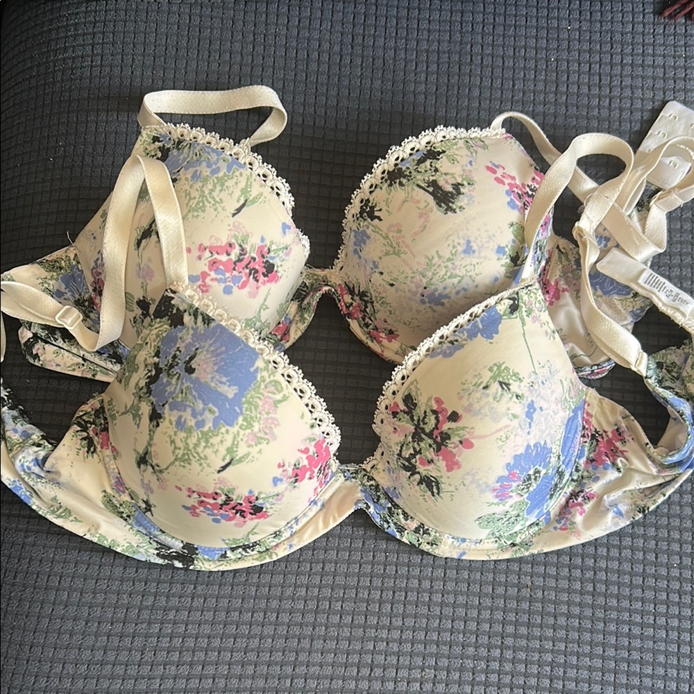 Bundle of 2 Calvin Klein Floral Lace Trim padded push up Bra- 34C